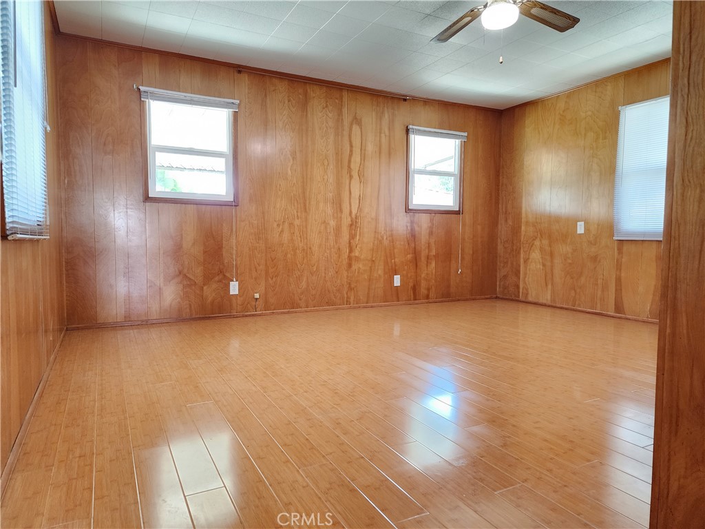 719 S Aldenville Avenue Property Photo 29