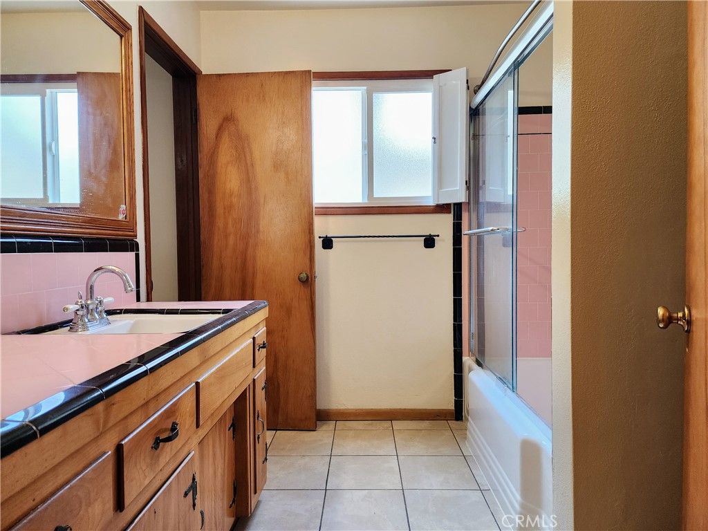 719 S Aldenville Avenue Property Photo 33