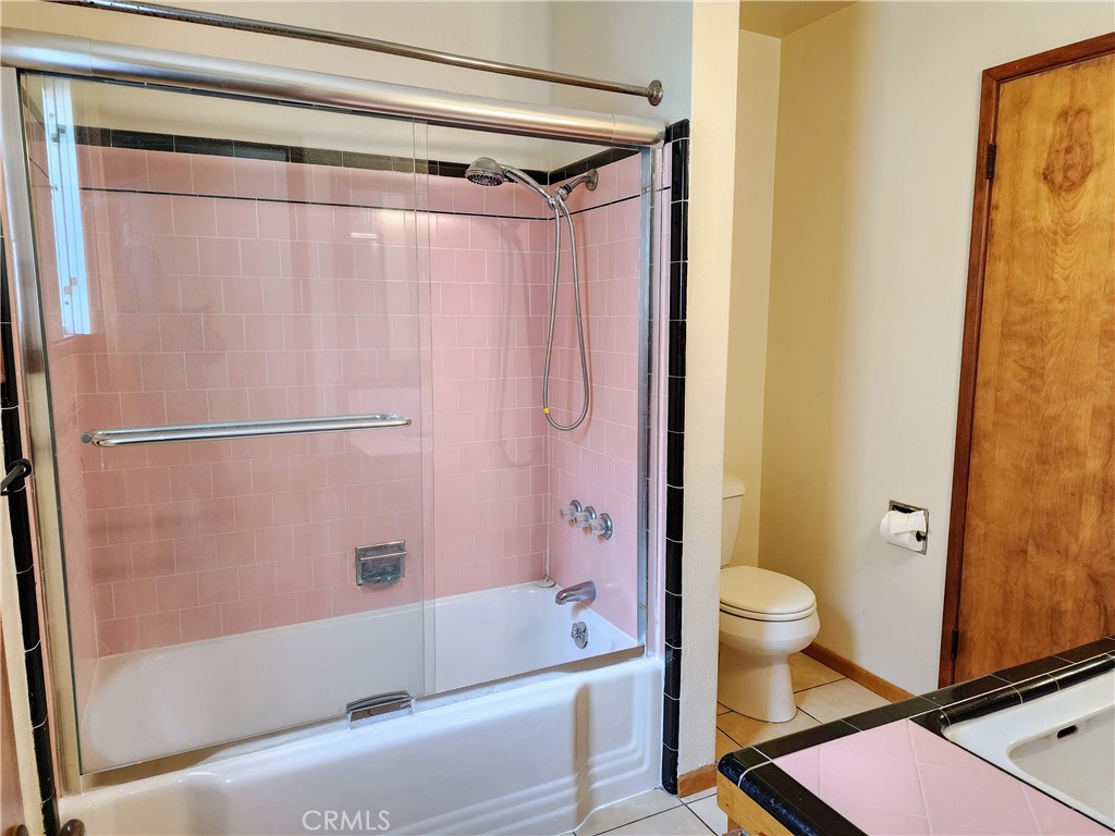719 S Aldenville Avenue Property Photo 34