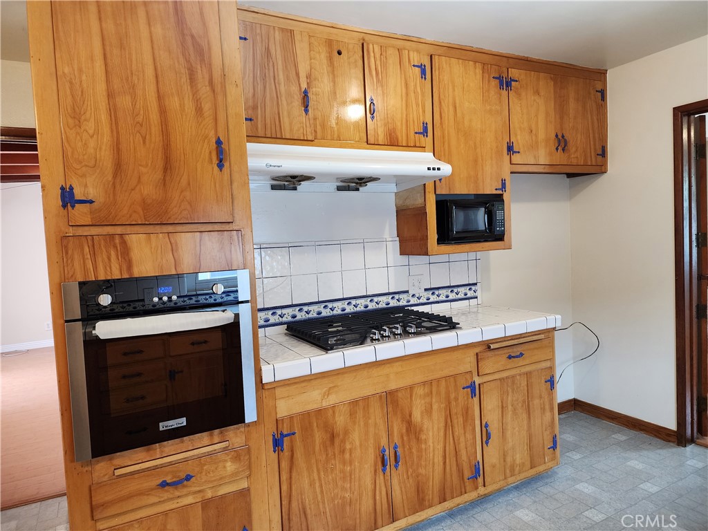 719 S Aldenville Avenue Property Photo 42