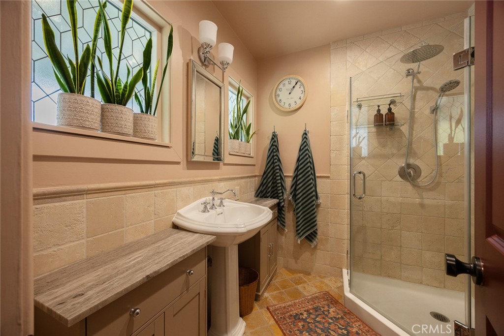 441 N Barranca Property Photo 36