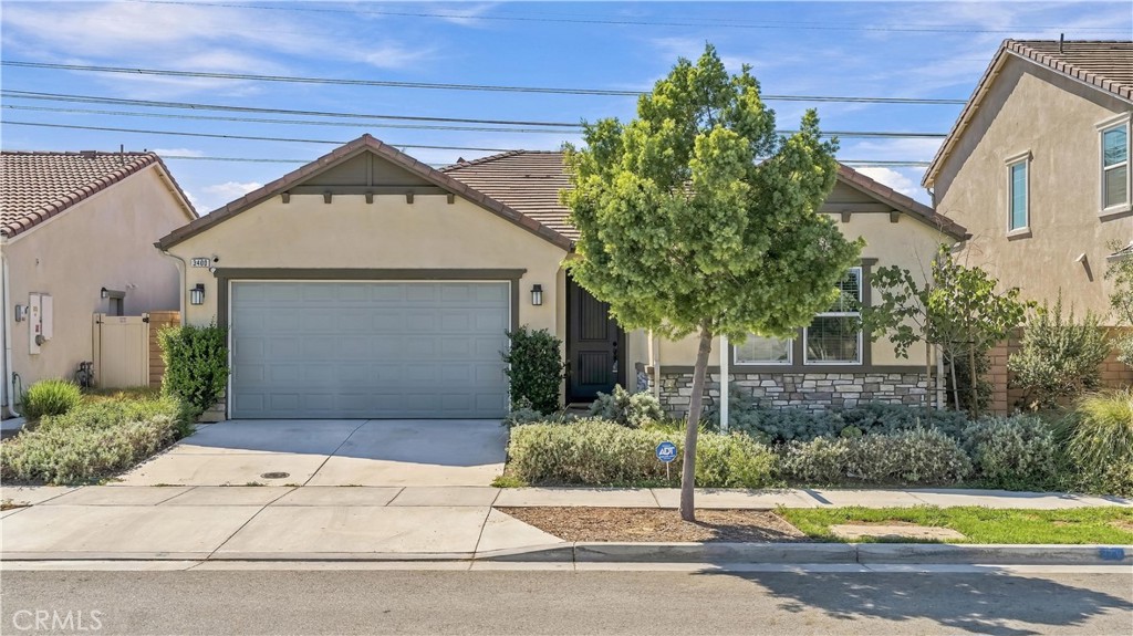 3400 E Foxglove Property Photo 10