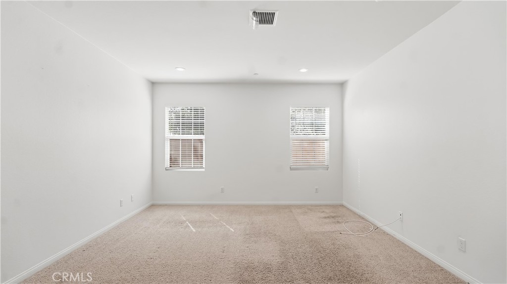 3400 E Foxglove Property Photo 21