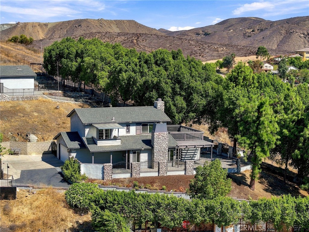 19015 Envoy Property Photo 4