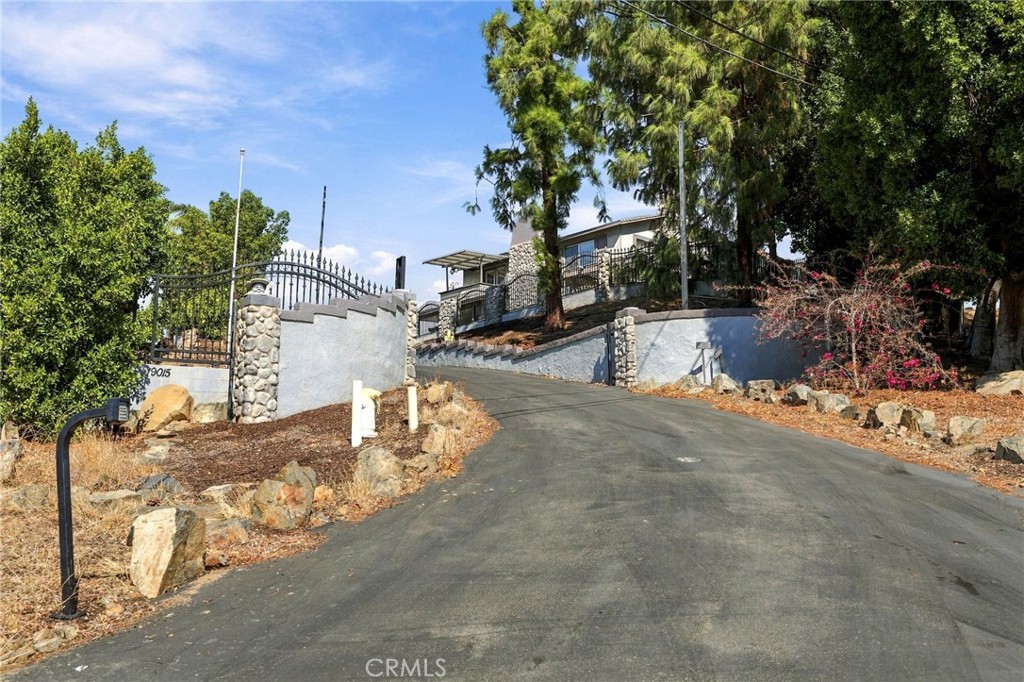 19015 Envoy Property Photo 11