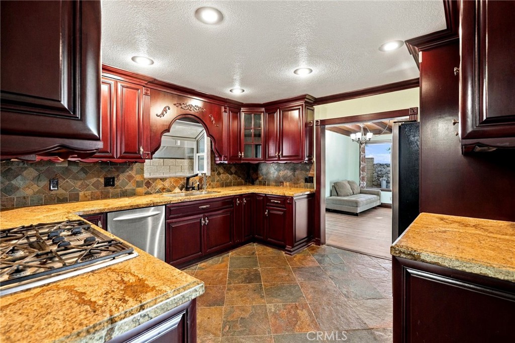 19015 Envoy Property Photo 18