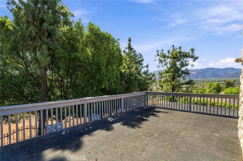 19015 Envoy Property Photo 44
