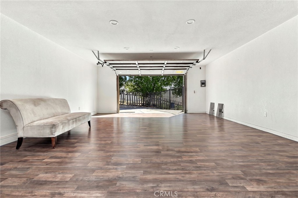 19015 Envoy Property Photo 60