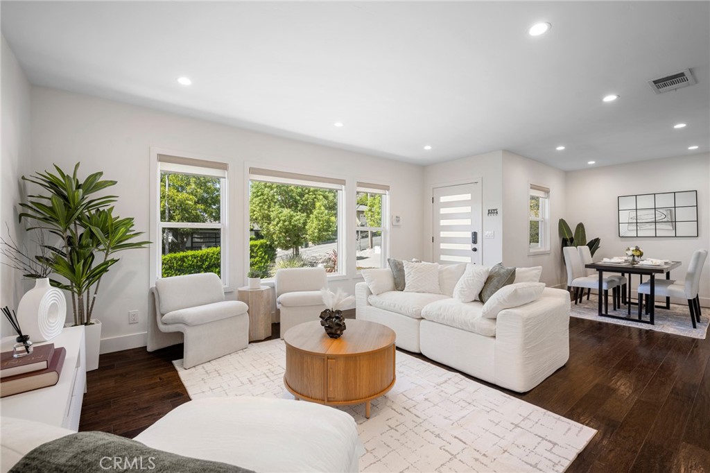 334 Hill Property Photo 6