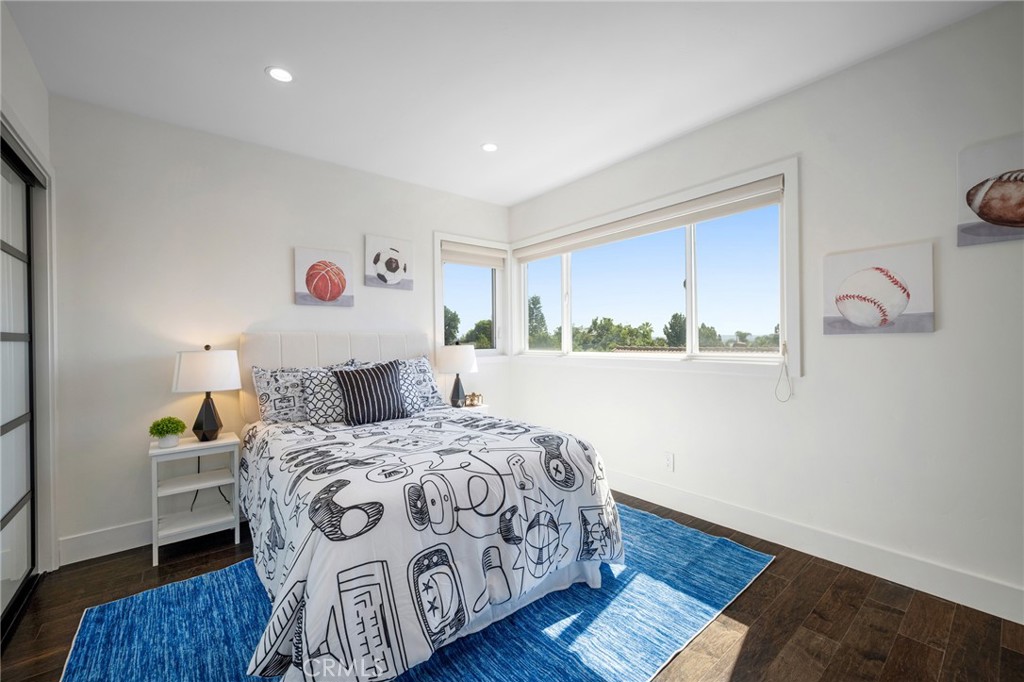 334 Hill Property Photo 23