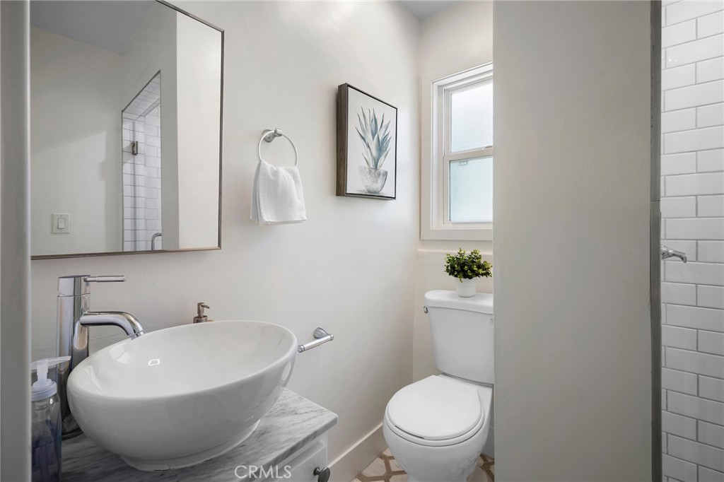 334 Hill Property Photo 33