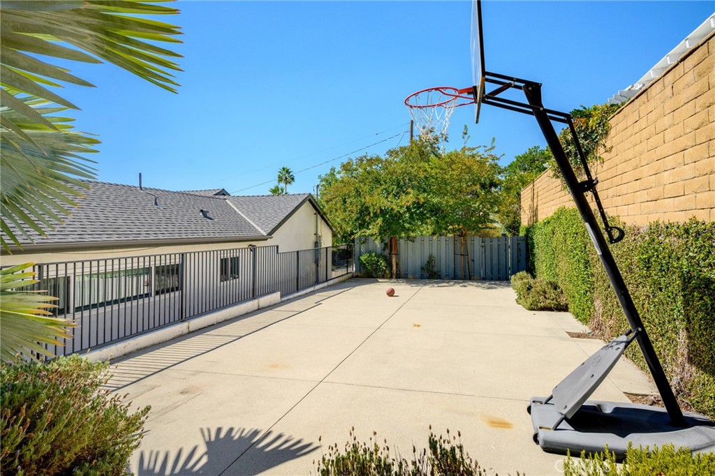 334 Hill Property Photo 45
