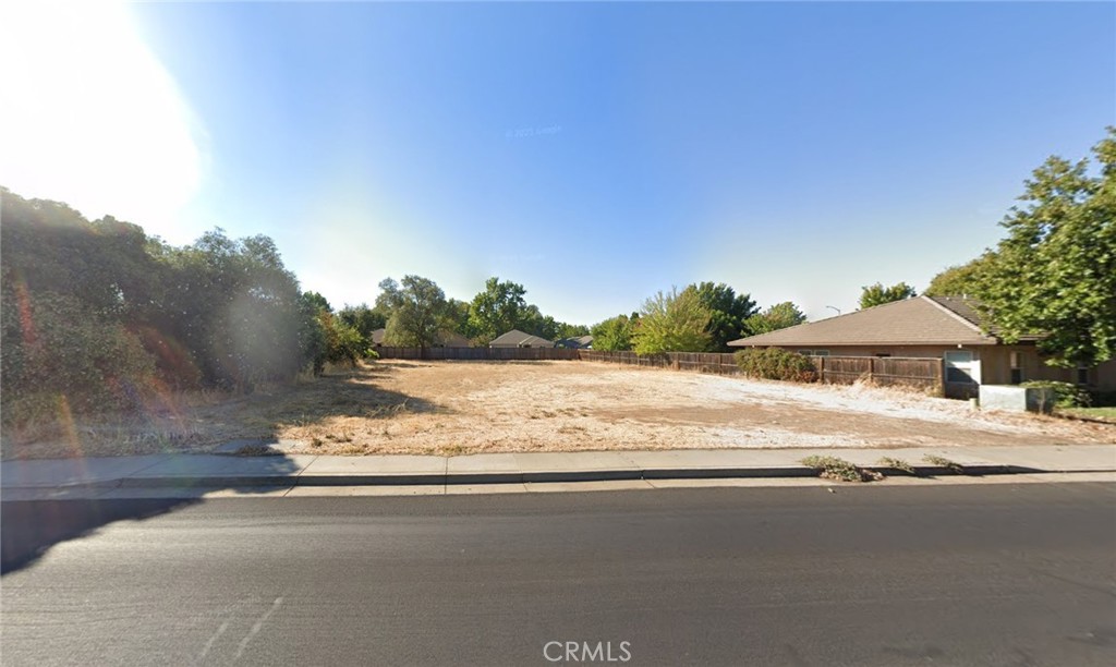 1289 East Avenue Property Photo 2