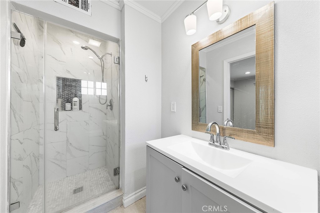 21127 E Cypress Street Property Photo 17