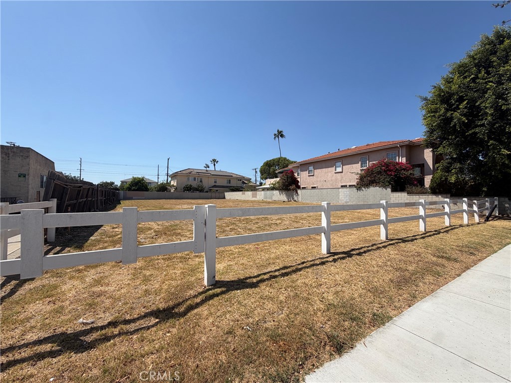 425 N Huntington Avenue Property Photo 1