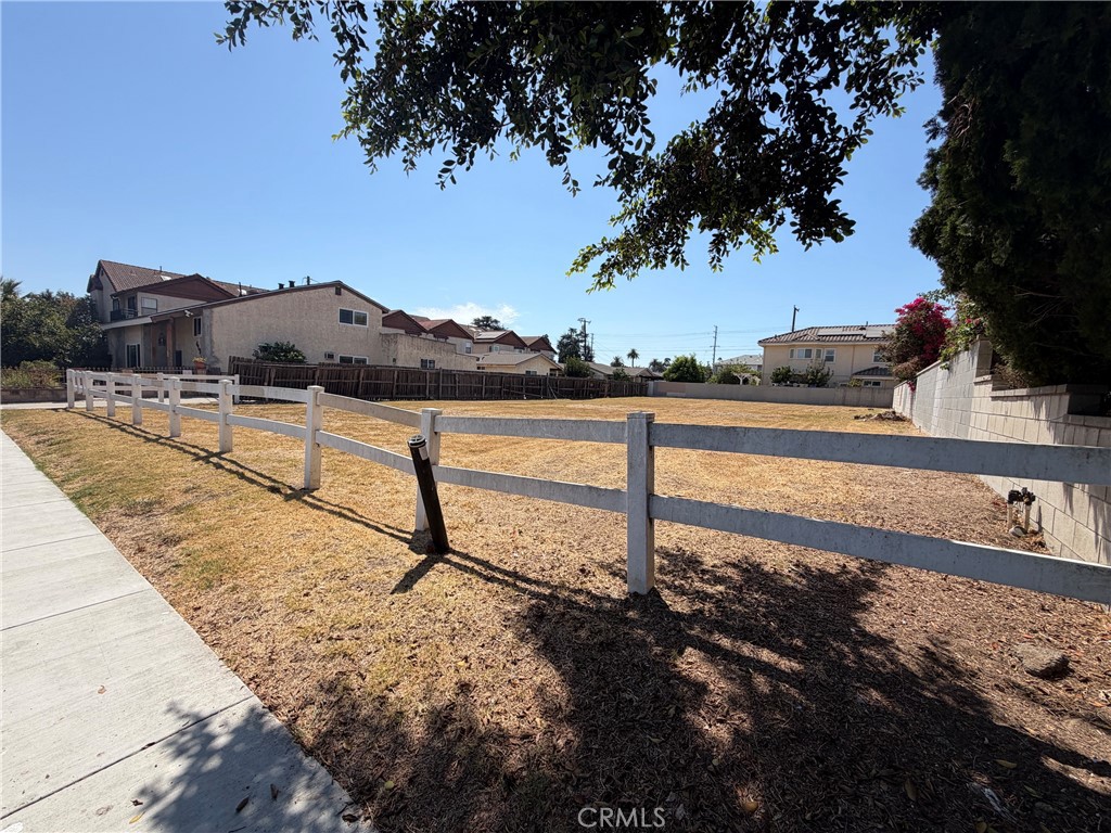 425 N Huntington Avenue Property Photo 3