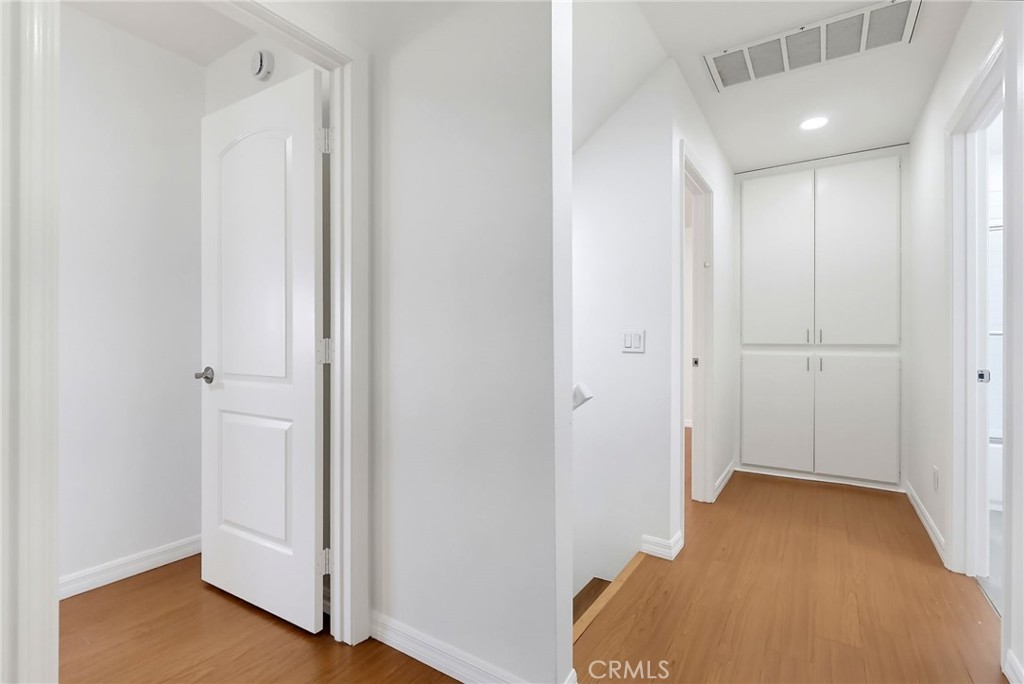 5312 Bartlett B Property Photo 19