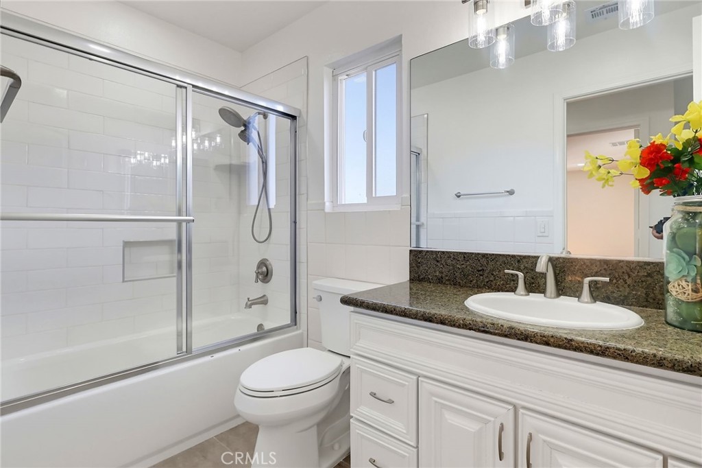 5312 Bartlett B Property Photo 27