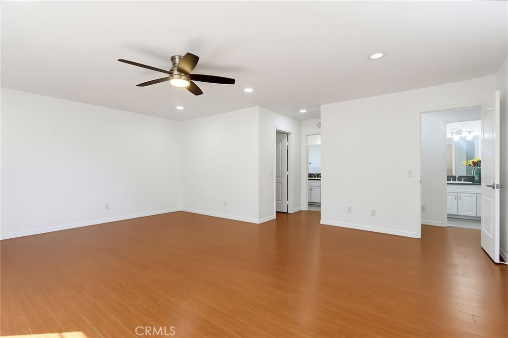 5312 Bartlett B Property Photo 30