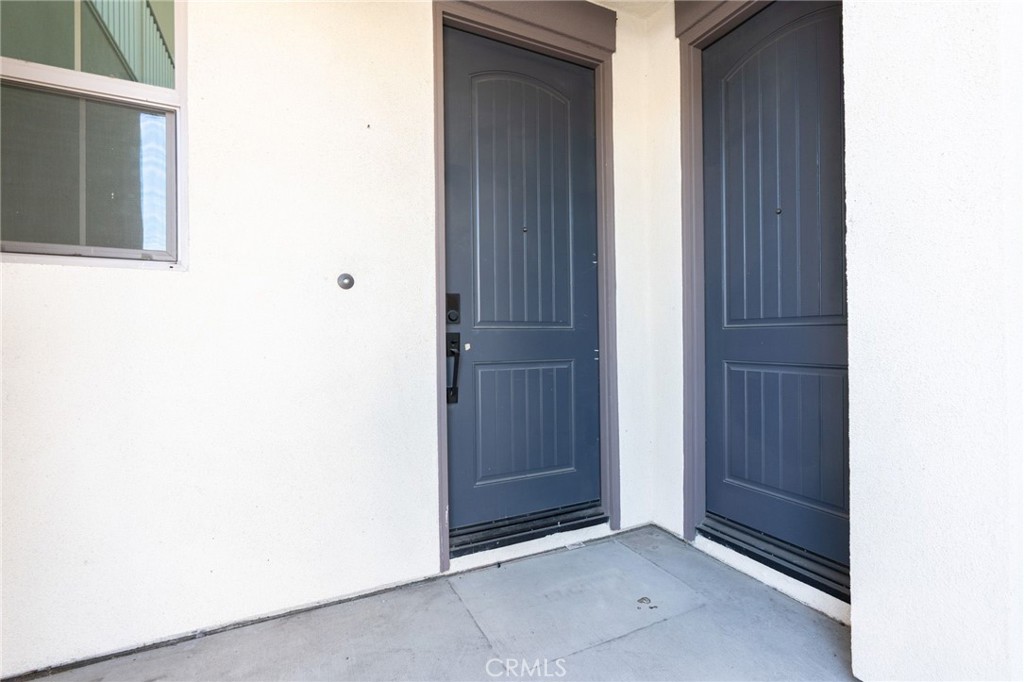 2532 E Scarlett Property Photo 4