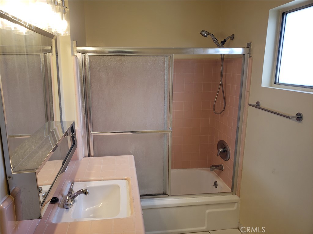 505 S 1st 6 Property Photo 9