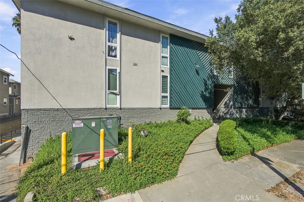 435 N Euclid Property Photo 2