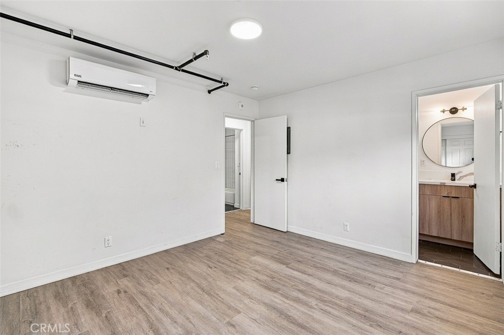435 N Euclid Property Photo 18
