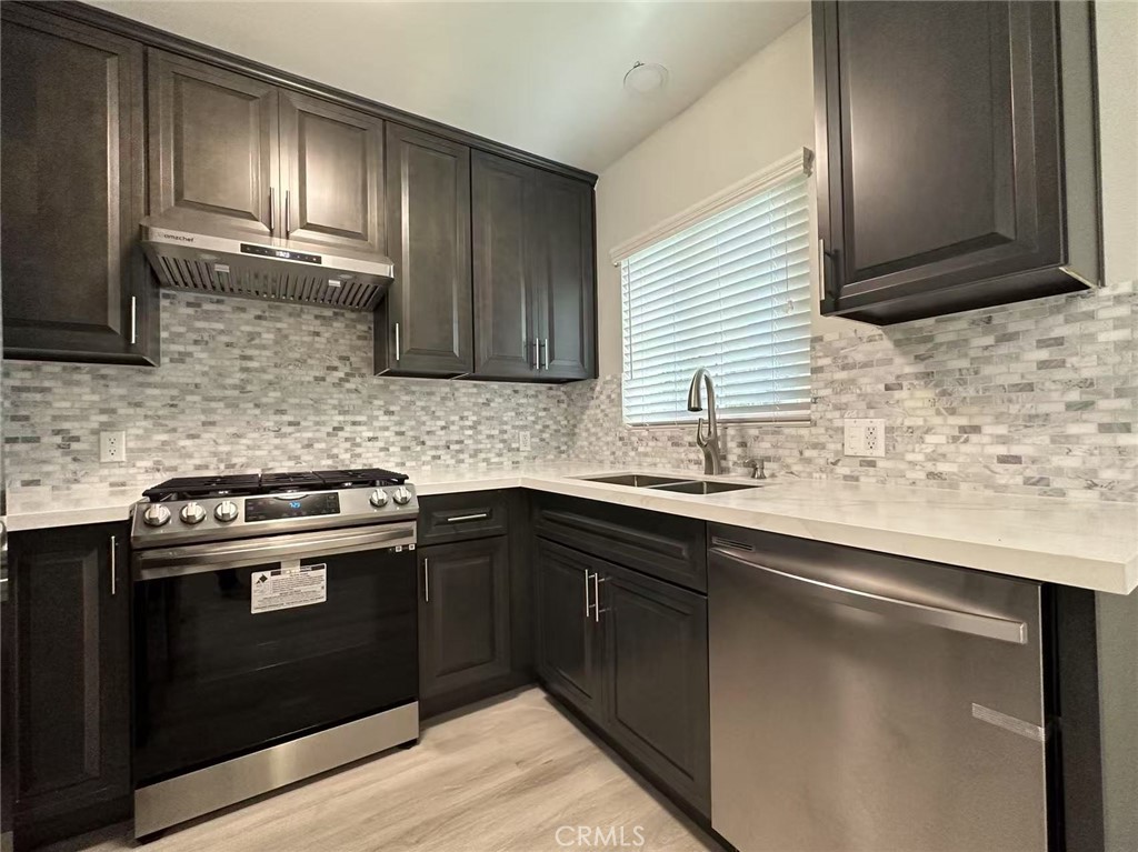 41 N Sierra Bonita Avenue C Property Photo 1