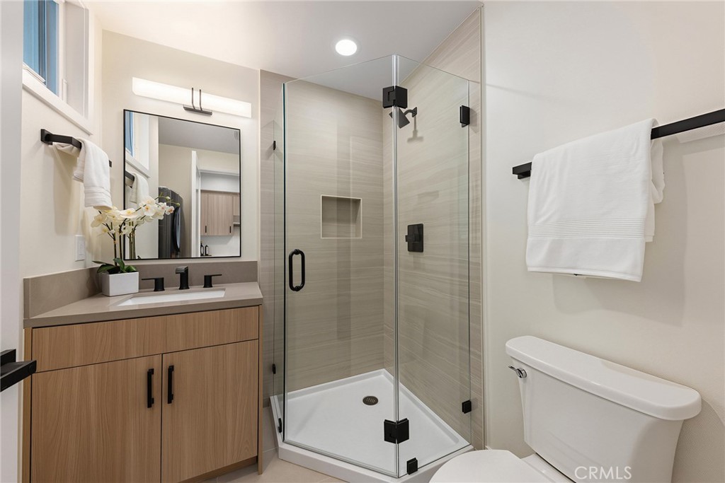 1025 La Cadena B Property Photo 18