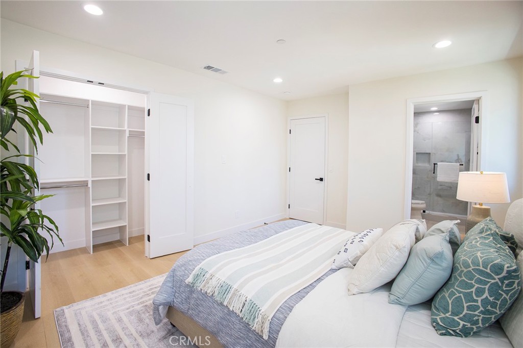 1025 La Cadena C Property Photo 18