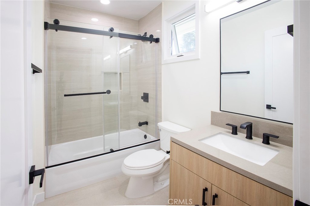 1025 La Cadena C Property Photo 26