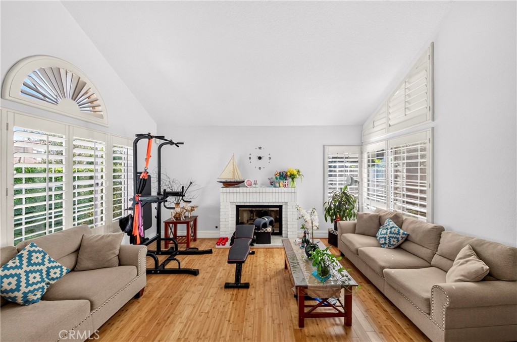 11365 Genova Property Photo 3