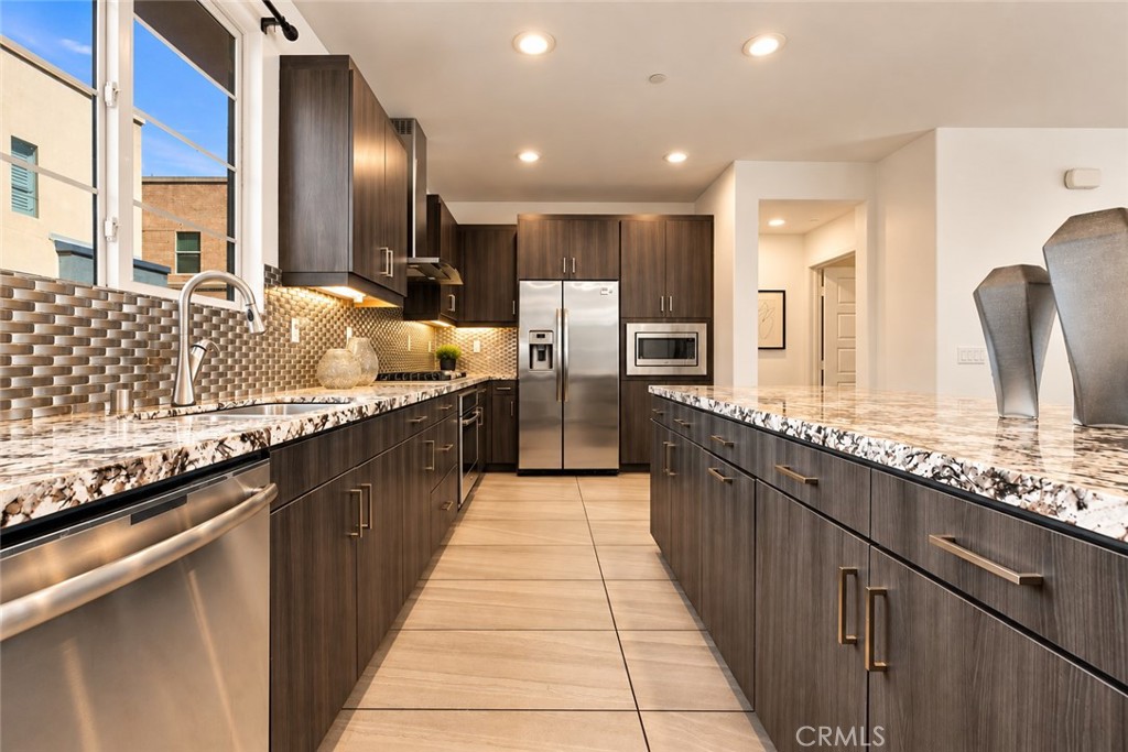 151 Cadence Property Photo 12