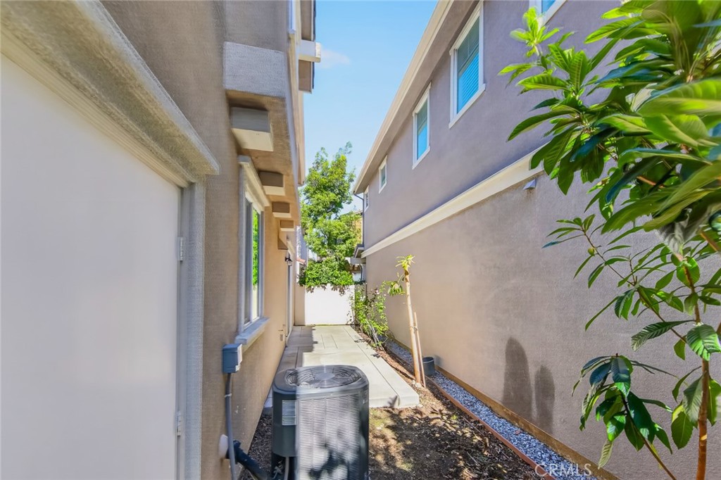4986 Aldina Property Photo 6