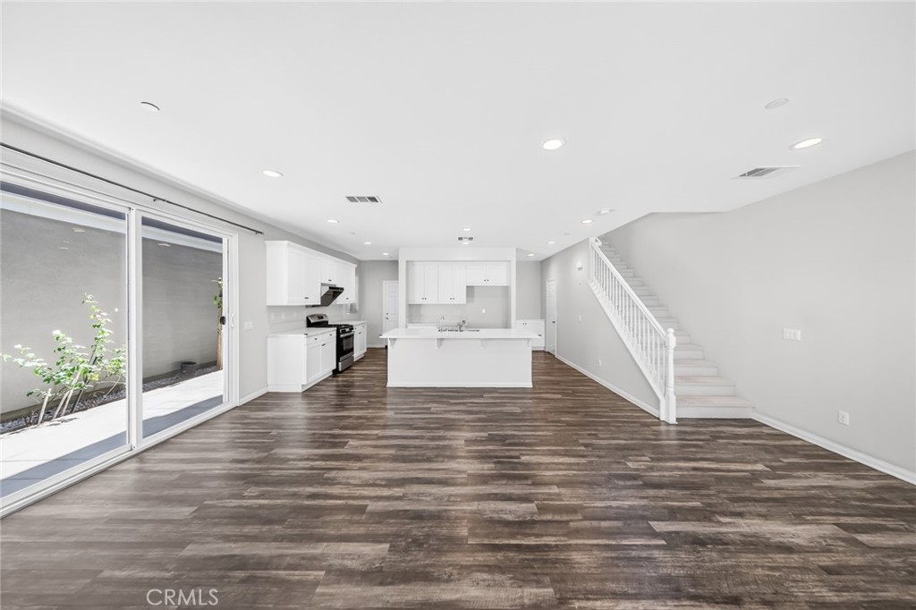 4986 Aldina Property Photo 8