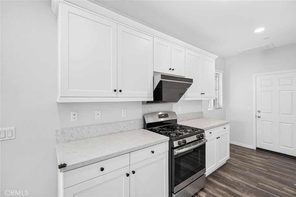 4986 Aldina Property Photo 10