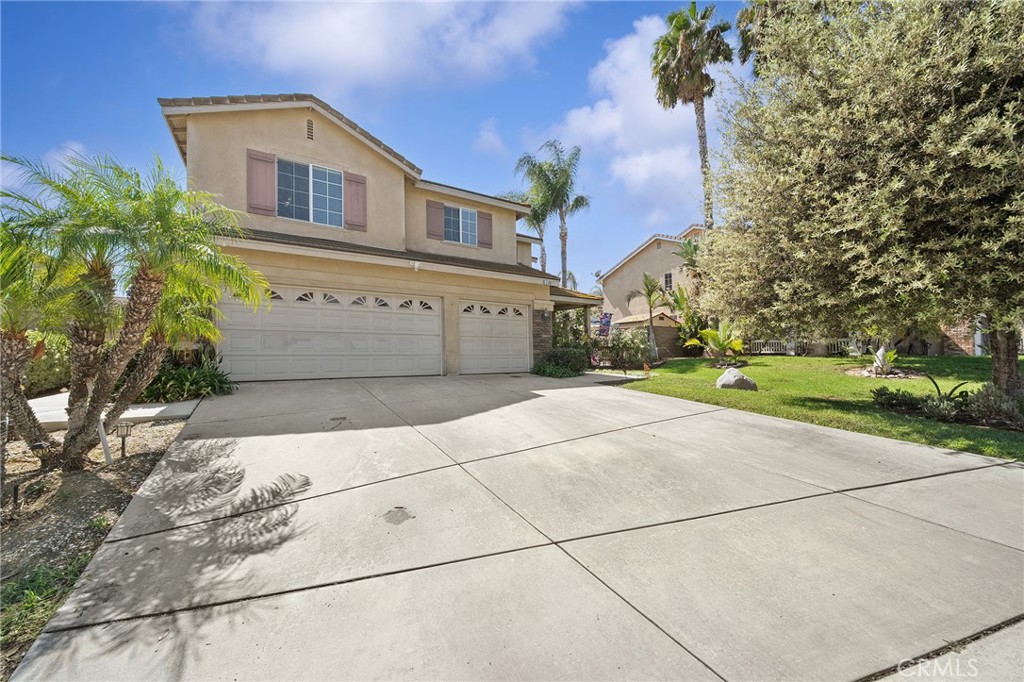 12300 Kings River Street Property Photo 3