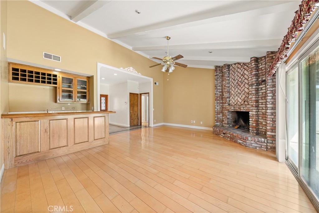 1926 S 2nd Avenue Property Photo 6