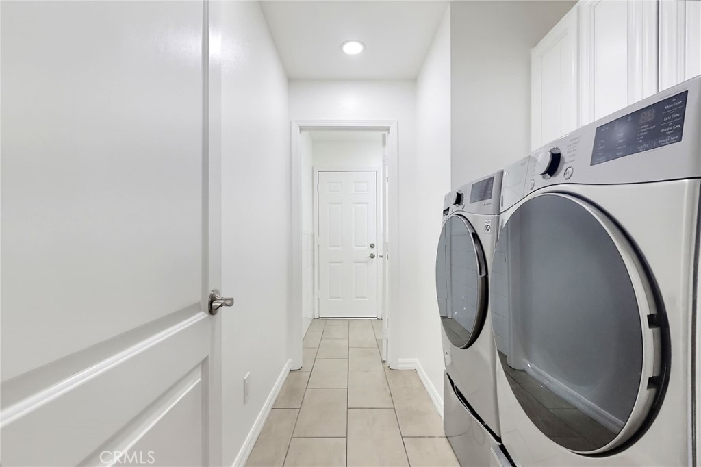 5312 Bartlett B Property Photo 14