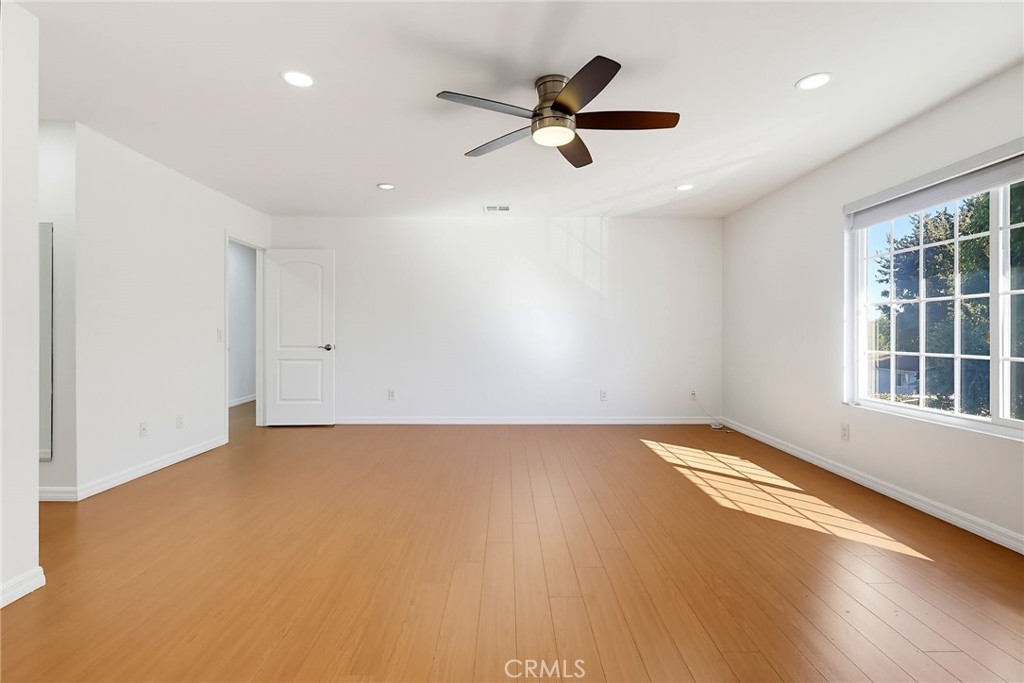 5312 Bartlett B Property Photo 20