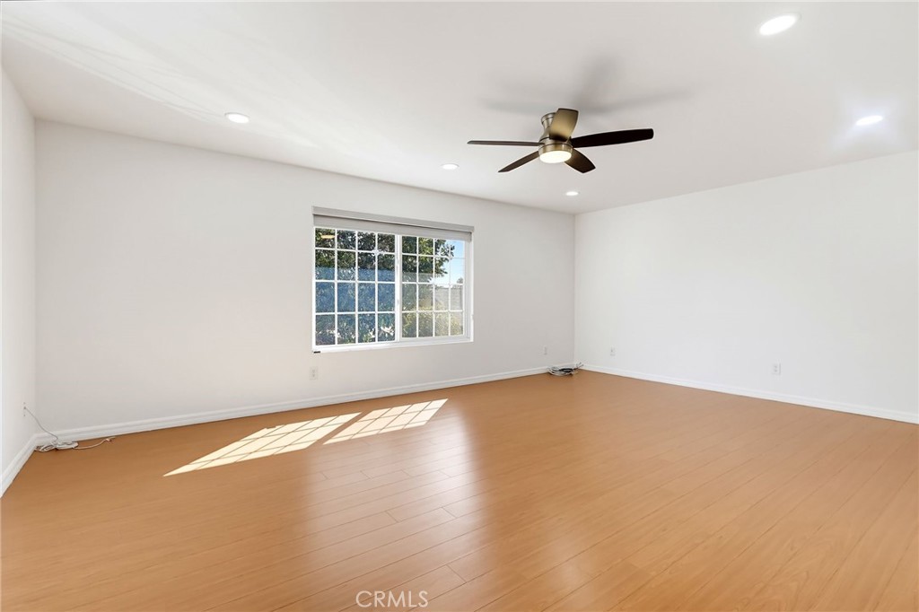 5312 Bartlett B Property Photo 29