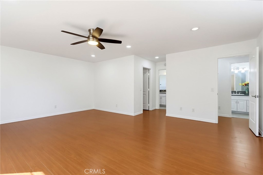 5312 Bartlett B Property Photo 30