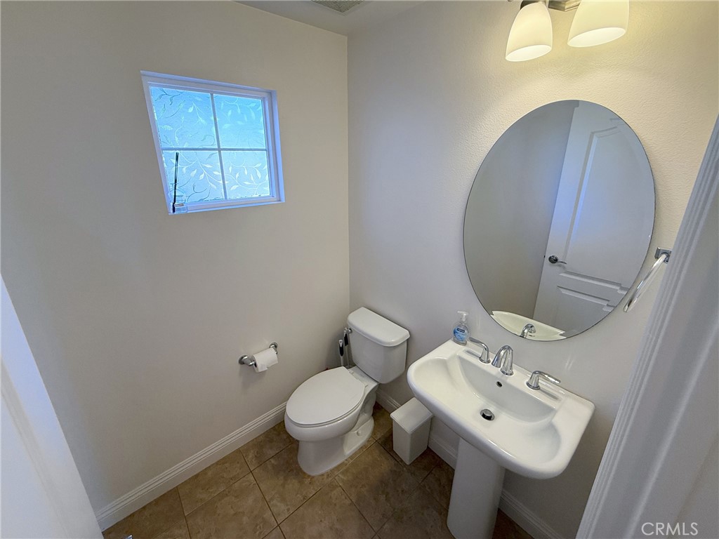 2700 E Coalinga Drive Property Photo 7