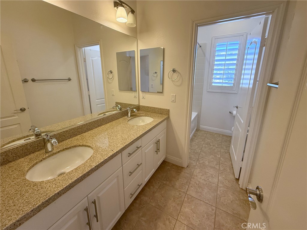 2700 E Coalinga Drive Property Photo 17