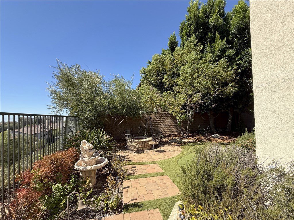 2700 E Coalinga Drive Property Photo 21