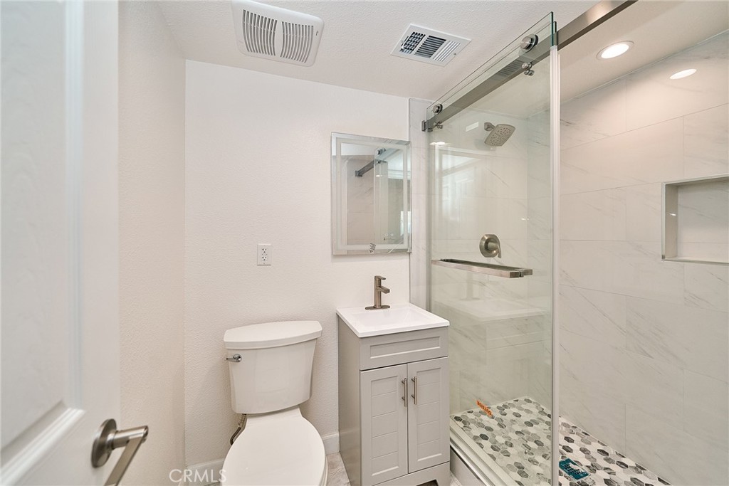 3257 B Evelyn Property Photo 7