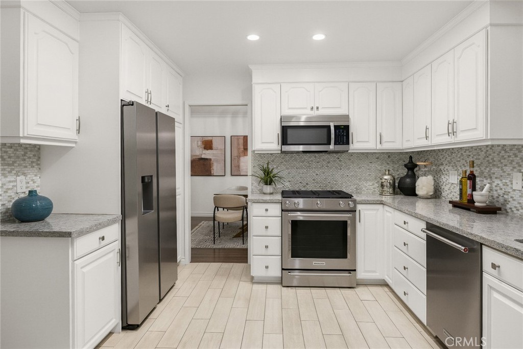75 Cedarwood Avenue Property Photo 23
