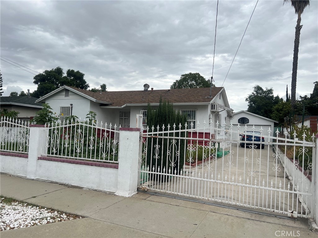 4410 Center Street Property Photo 1