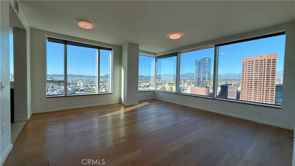 889 Francisco Street 3608 Property Photo 1
