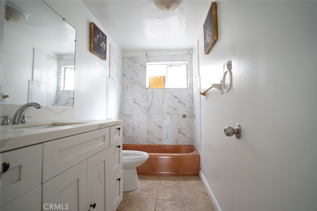 555 W Alpine St C Property Photo 7